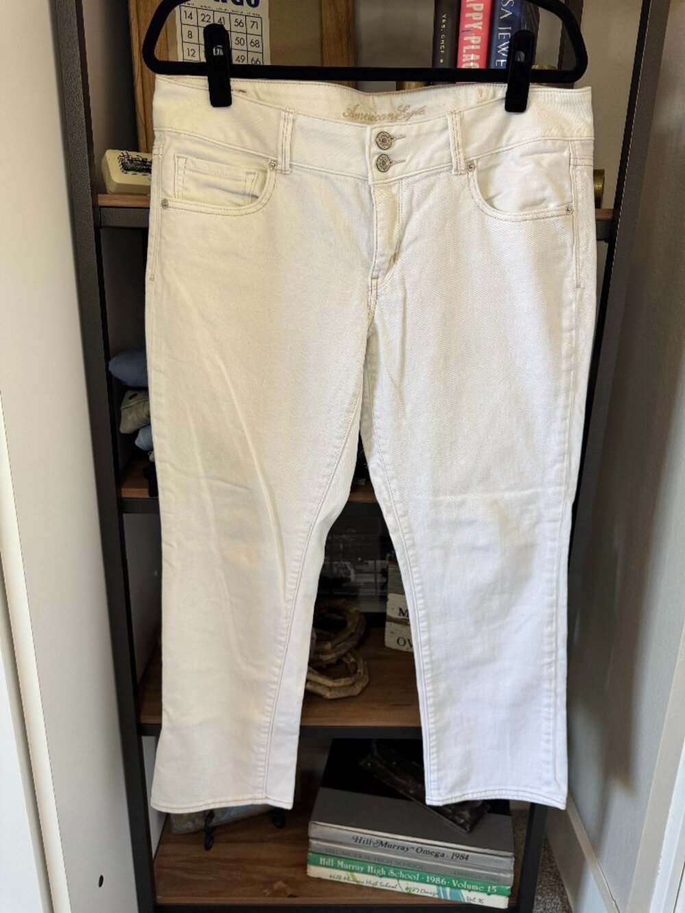 American Eagle White Artist Crop Denim w/Flap Pockets - Size 12
